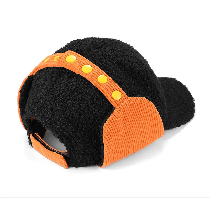 Black Embroidery Fleece Peaked Cap